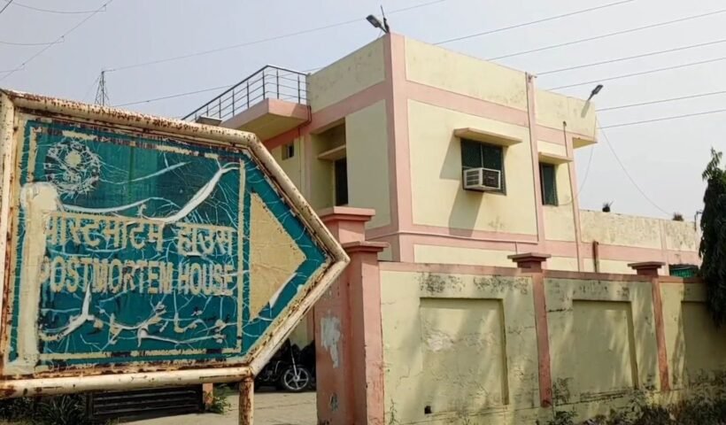 मुरादाबाद के पॉश इलाके में सुसाइड, हेडमास्टर का शव फंदे से लटका मिला, पत्नी ने किस पर लगाए आरोप?