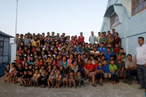 60KGसब्जी45KG चावल25KG दाल40 मुर्गे सब​ एक दिन में चट कर जाता है दुनिया का सबसे बड़ा परिवार