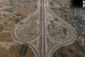 PM Modi Inagurate Ganga Expressway | मेरठ से प्रयागराज का सफर अब 6 घंटे में, अदाणी समूह ने बनाया 80% हिस्सा