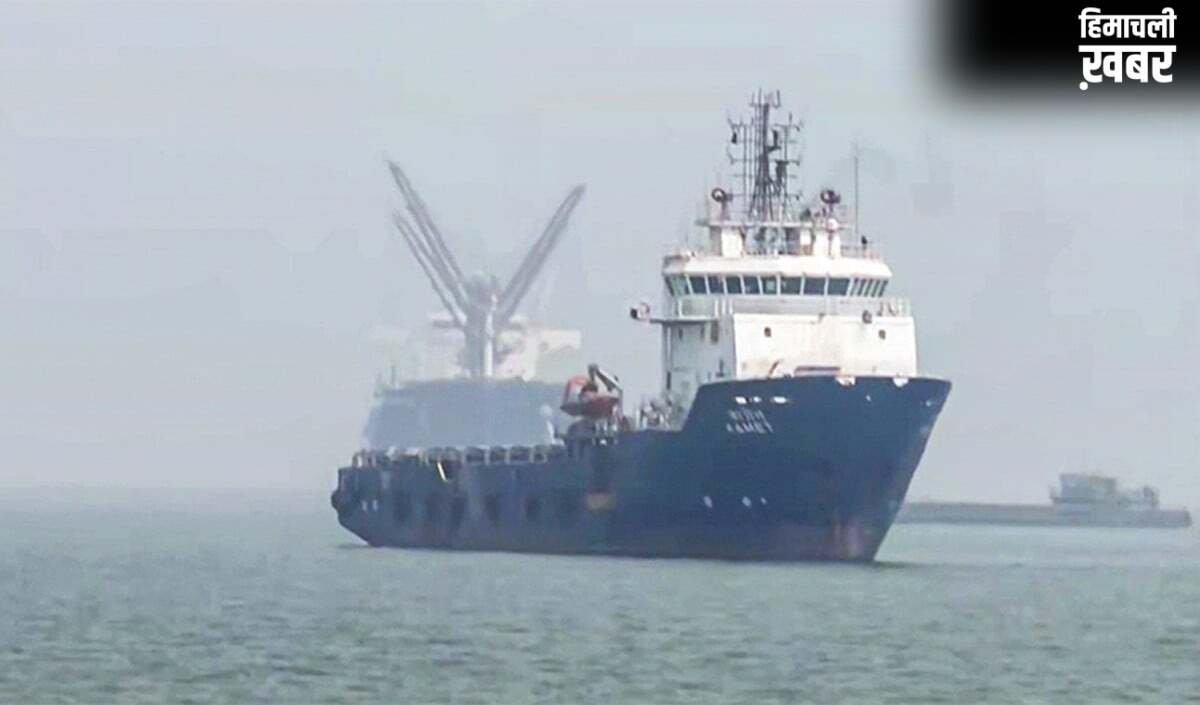 Strait of Hormuz पर US की नाकेबंदी के बावजूद मुंबई पहुँच रहे हैं तेल टैंकर: जानिए क्या है वो ‘सीक्रेट’ रास्ता