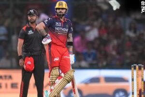 Virat Kohli: विराट कोहली ने रचा महाकीर्तिमान, IPL के इतिहास में ऐसा करने वाले बने पहले बल्लेबाज