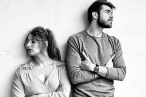 इन 10 तरीकों से लेती हैं आपकी गर्लफ्रेंड आपका टेस्ट नंबर 7 में तो हर लड़का हो जाता है फेल