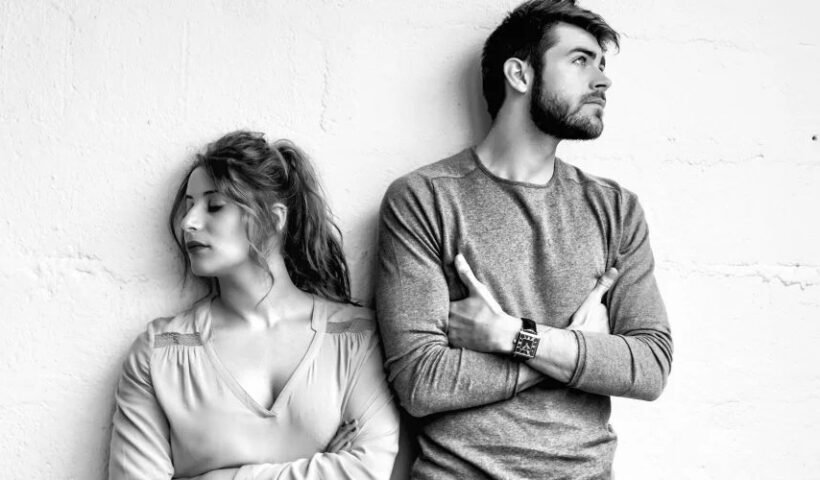 इनˈ 10 तरीकों से लेती हैं आपकी गर्लफ्रेंड आपका टेस्ट नंबर 7 में तो हर लड़का हो जाता है फेल