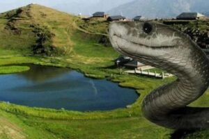 इस​​​ झील में कैद है अरबों रुपए का खजाना, इसकी सुरक्षा करता है भयंकर काला नाग