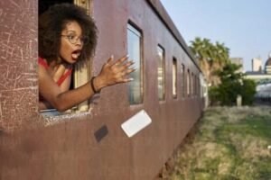 चलतीˈ ट्रेन से मोबाईल गिर जाए तो ऐसे आसानी से मिल जाएगा, बस फॉलो करनी होगी ये स्टेप्स