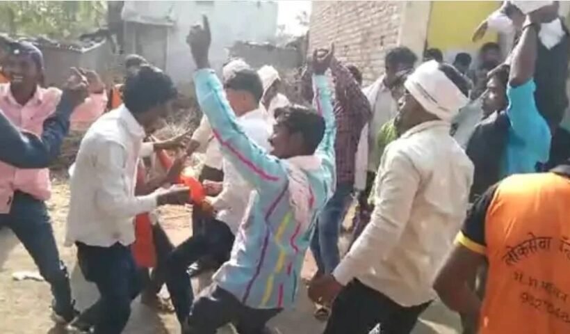 डांस करने में मग्न था दूल्हा दुल्हन ने गुस्से में दोस्त के साथ ले लिए फेरे