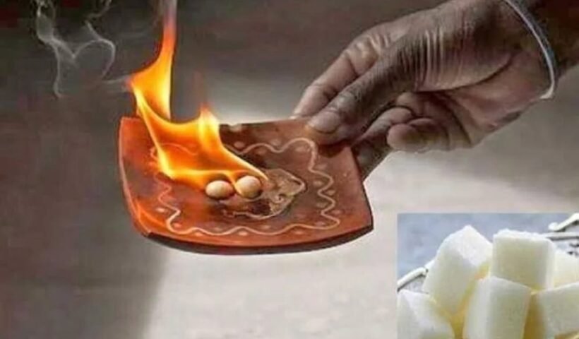 दुश्मन चाटेगा धूल तिजोरी होगी पैसों से फुल बस आजमा लें कपूर के ये चमत्कारी टोटके