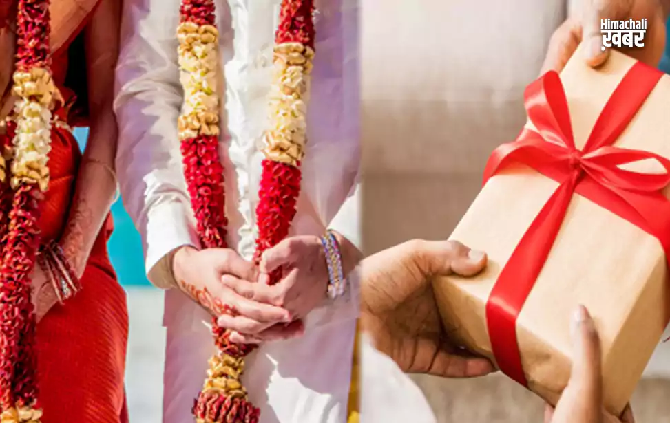 नईनवेली दुल्हन को पति ने​ तोहफे में दी छोटे साइट की ब्रा, पत्नी ने गुस्से में आकर उठाया यह कदम