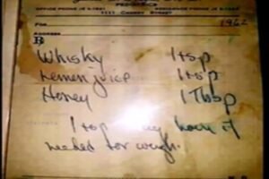 महिला के हाथ लगी सालों पुरानी पर्ची, लिखा था सर्दी-खांसी का रामबाण इलाज, वायरल हो गया नुस्खा