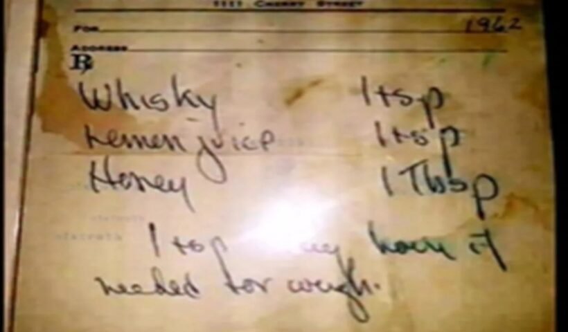 महिलाˈ के हाथ लगी सालों पुरानी पर्ची, लिखा था सर्दी-खांसी का रामबाण इलाज, वायरल हो गया नुस्खा