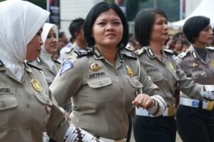 यहाँ पुलिस में भर्ती होने के लिए लड़कियों को देना पड़ता है अपनी वर्जीनिटी का सबूत