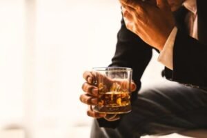 शराब की‍‍ लत‌‌ को कैसे छुड़ाएं? ये घरेलू तरीके आ सकते हैं काम!