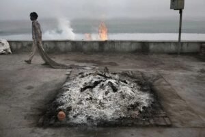 श्मशानˈ घाट के पास से गुजरते हुए इन खास बातों का जरूर रखे ध्यान अन्यथा हो सकता है अनर्थ