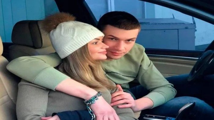 हथकड़ीˈ लगाकर एक दूसरे साथ ये काम कर रहा था कपल, जिसके कारण सीधे पहुंचना पड़ा अस्पताल