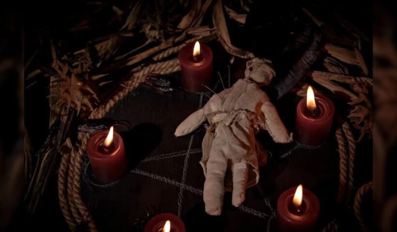 ‘येˈ टोटका कर लो, पैसों की बारिश होगी’, कहकर बुलाता था होटल, फिर करता था काला जादू, और…