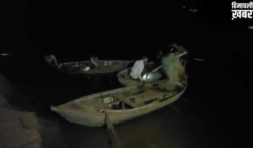 UP: हमीरपुर में बड़ा हादसा, यमुना नदी में नाव पलटी; 6 लोगों के डूबने की आशंका… सर्च ऑपरेशन जारी​