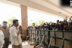 थालापति विजय को मिलने लगी बॉलीवुड से बधाई, एक्शन के सुपरस्टार ने भेजा भावुक संदेश