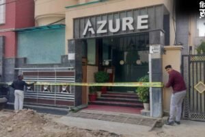 वाराणसी में VDA का बड़ा एक्शन, एक साथ 13 होटलों पर लगाया ताला; कहा- 7 दिन में पास कराएं नक्शा​
